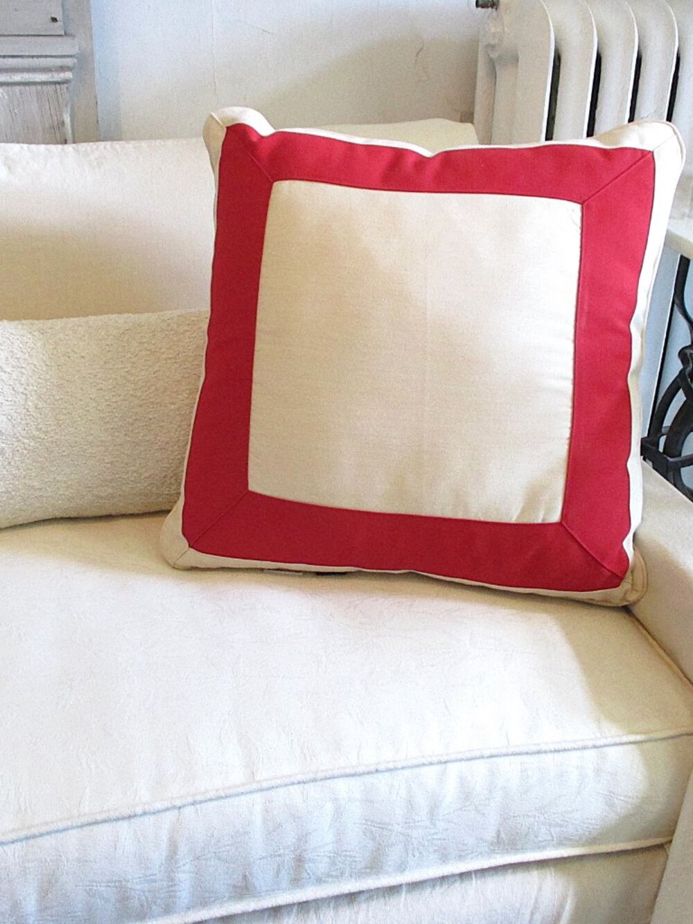 BALLARD BORDERED SUNBRELLA INDOOR/OUTDOOR PILLOW